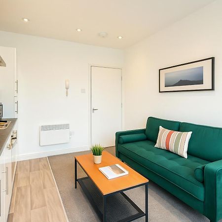 2 Bedroom Apartment Near City Centre, Uni & Parks! Cardiff Eksteriør bilde