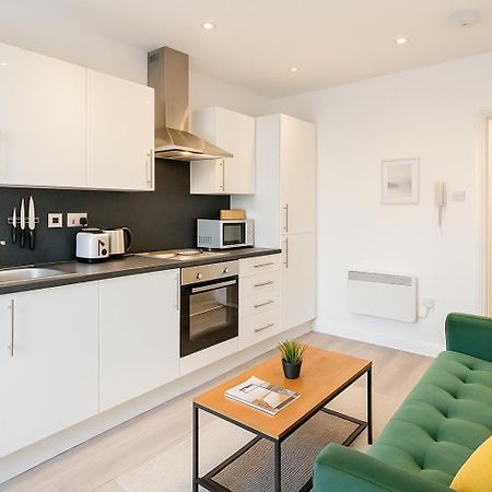 2 Bedroom Apartment Near City Centre, Uni & Parks! Cardiff Eksteriør bilde